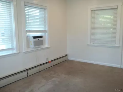 744 E Washington Ave, Bethlehem, PA 18017 photo 27