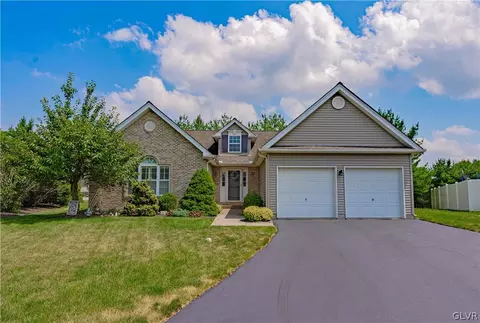 2420 Cara Ct, Forks Twp, PA 18040