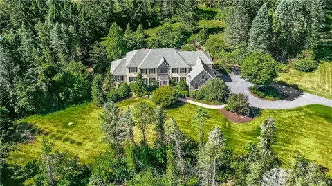 2080 Neffs Laurys Rd, Slatington, PA 18080
