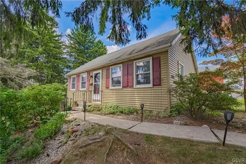 1020 1st Ave, Hellertown, PA 18055