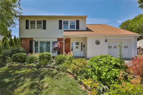 912 N 3rd St, Emmaus, PA 18049