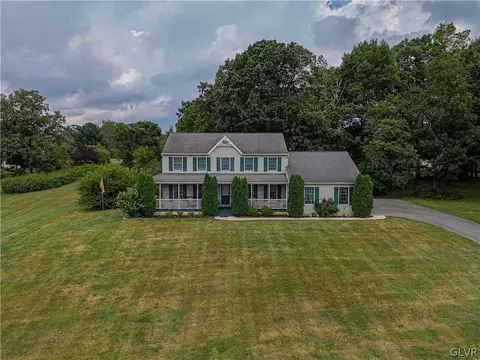 694 Bok Rd, Nazareth, PA 18064