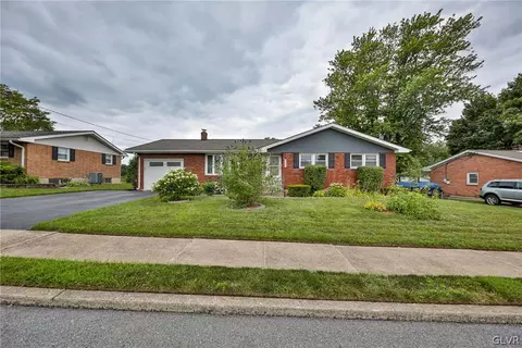 3014 S 6th Ave, Stiles, PA 18052