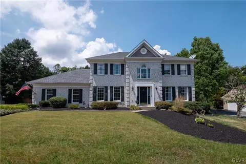 6252 Sauterne Dr, Macungie, PA 18062