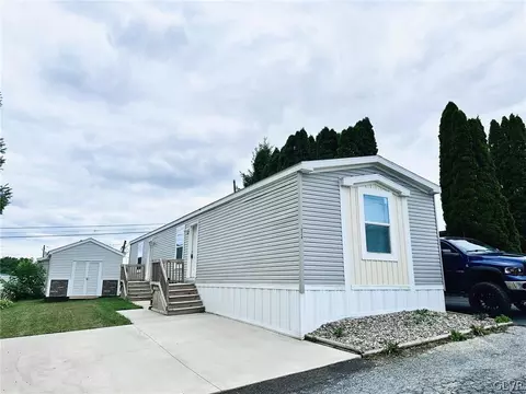1024 Cedar St, Laurys Station, PA 18059