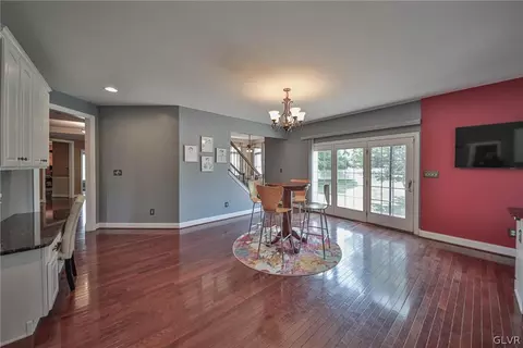 1838 Viola Ln, Hellertown, PA 18055 photo 12