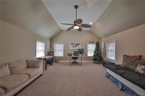 1838 Viola Ln, Hellertown, PA 18055 photo 35