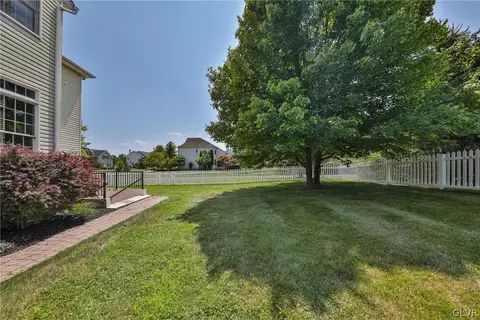 1838 Viola Ln, Hellertown, PA 18055 photo 42