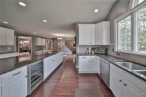 1838 Viola Ln, Hellertown, PA 18055 photo 15