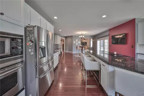 1838 Viola Ln, Hellertown, PA 18055 photo 17