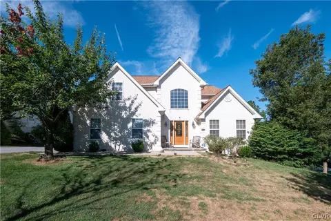 7168 Hearth Ln, Macungie, PA 18062