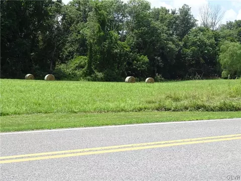Lonely Lane, Upper Mt Bethel Twp, PA 18013
