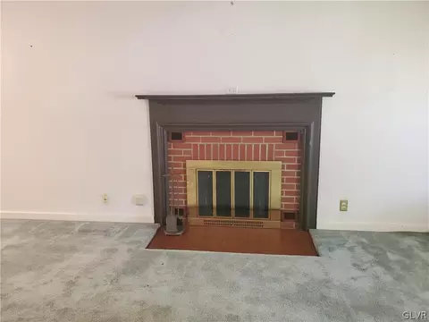 2007 Grove St, Allentown, PA 18104