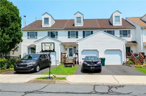 722 Cedar Ct, Red Hill, PA 18076