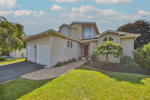 1317 Melanie Ln, Palmer Township, PA 18045