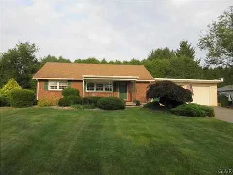 6440 Hanover St, Bethlehem, PA 18017