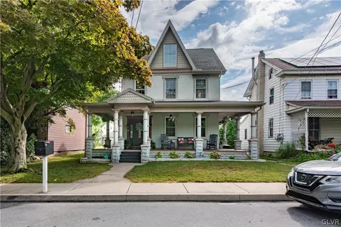 24 N Canal St, Walnutport, PA 18088