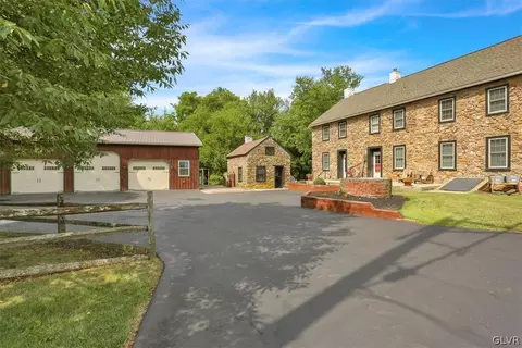 1050 Grosser Rd, Gilbertsville, PA 19525