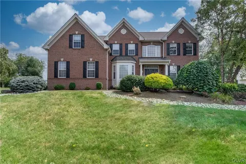 6975 Sunflower Ln, Macungie, PA 18062