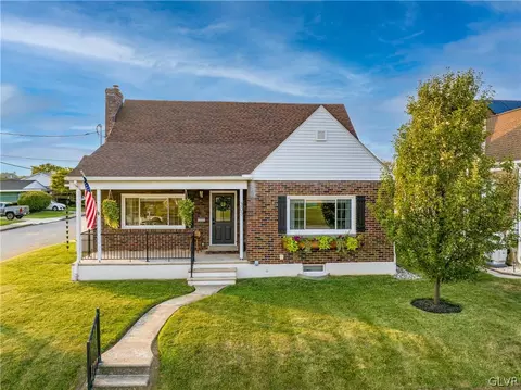 303 E 18th St, Northampton, PA 18067