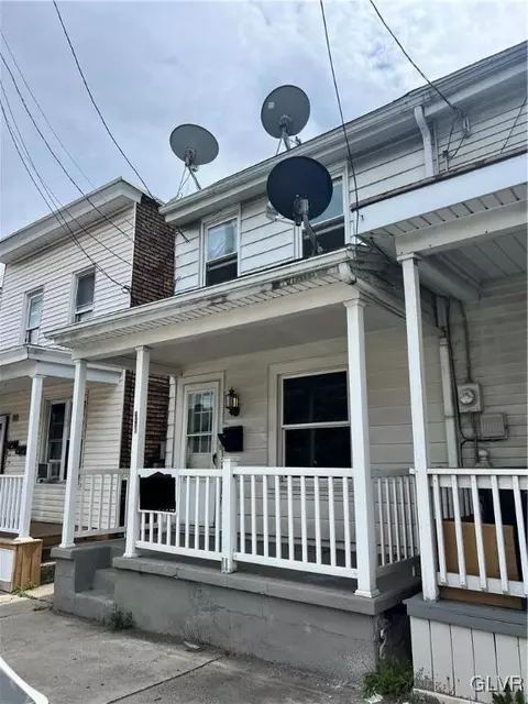320 S 2nd St, Saint Clair, PA 17970