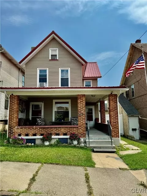 379 S 3rd St, Lehighton Borough, PA 18235