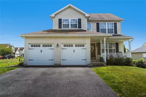 95 Crown Dr, Forks Twp, PA 18040