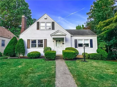 2046 Kemmerer St, Bethlehem, PA 18017