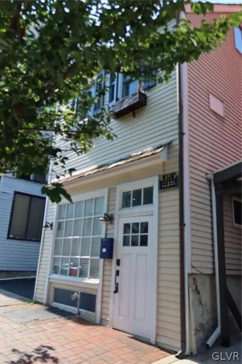 237 Ferry St, Easton, PA 18042