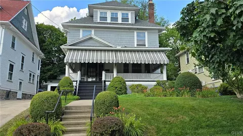 1013 Sunset St, Scranton, PA 18509