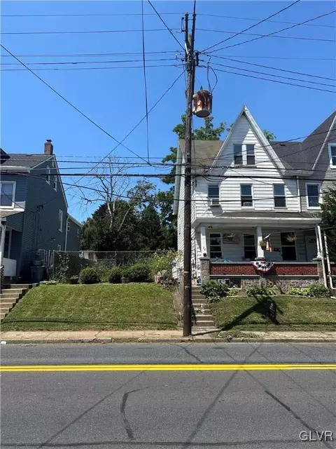 30 13th St, Easton, PA 18042