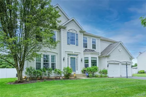 6719 Rutherford Dr, Macungie, PA 18062