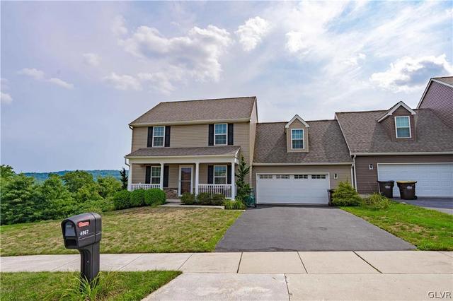 4867 Coatbridge Ln, Walnutport, PA 18088