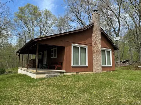 6360 Bushkill Rd, Pine Ridge, PA 18324