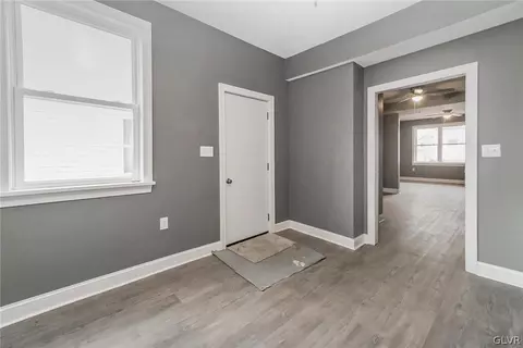 320 E Chestnut St, Hazleton, PA 18201 photo 15
