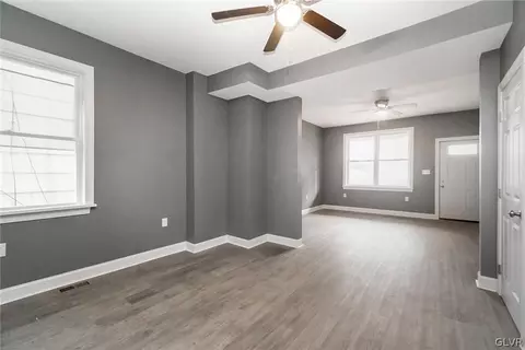 320 E Chestnut St, Hazleton, PA 18201 photo 11