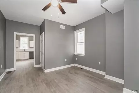 320 E Chestnut St, Hazleton, PA 18201 photo 10