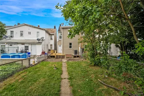 320 E Chestnut St, Hazleton, PA 18201 photo 7