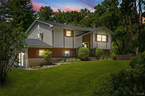 835 Hickory Rd, Walnutport, PA 18088