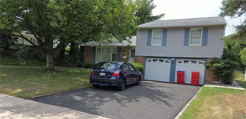 584 Lowell Rd, Warminster, PA 18974