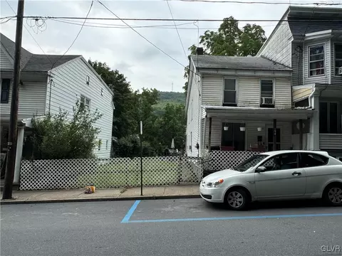 154 W Spruce St, Tamaqua, PA 18252