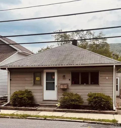 612 Mauch Chunk Rd, Palmerton, PA 18071