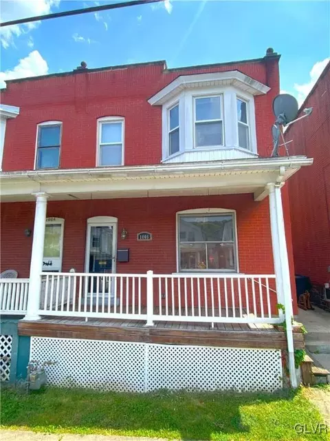 1006 Cherokee St, Fountain Hill, PA 18015