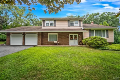493 Arthurs Ct, Nazareth, PA 18064