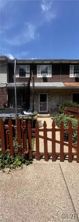 2821 Rhonda Ln, Allentown, PA 18103