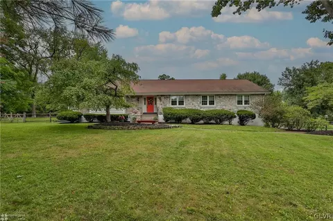 2001 Quarter Mile Rd, Bethlehem, PA 18015