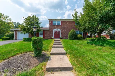1106 Jordan Blvd, Whitehall, PA 18052