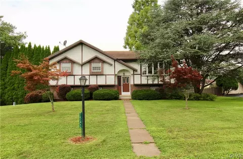 7543 Franks Dr, Bath, PA 18014