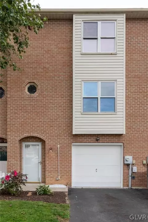 323 Moty Dr, Alburtis, PA 18011