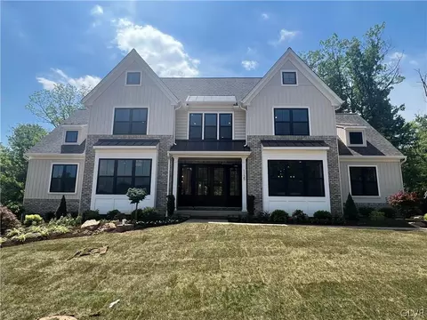 2047 Sunrise #8, Coopersburg, PA 18036